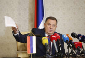 Dodik ponovo izabran na mjesto lidera SNSD-a, govorio o “mirnom razlazu FBiH i RS”