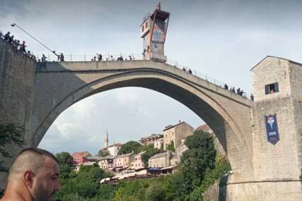 Razglednica iz Mostara: Spektakularna atmosfera u gradu na Neretvi, o skokovima izvještava i ugledni Guardian