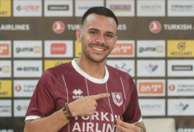 JOŠ JEDAN ODLAZAK FK Sarajevo i iskusni veznjak neće nastaviti saradnju