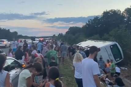 Autobus pun djece iz Srbije prevrnuo se u Bugarskoj
