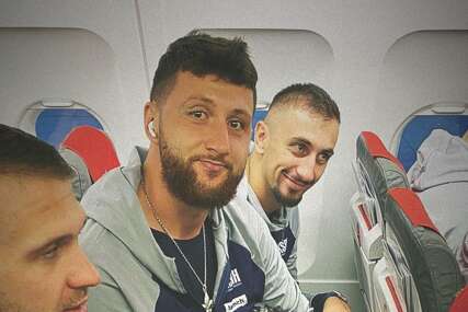 Nurkić objavio sliku iz aviona i pokazao narodu u kakvim uslovima Zmajevi putuju u Beč