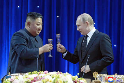 Kim Jong-un pohvalio Putinovo vodstvo protiv prijetnji iz SAD-a
