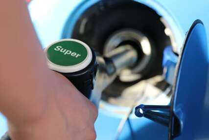 Napokon: Cijena goriva pada ispod 3 KM, u Brčkom cijena pala na 2,59 KM 