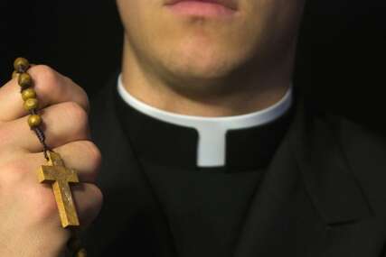 Novi skandal u Katoličkoj crkvi: Svećenik potrošio 150 hiljada eura na pornografske stranice