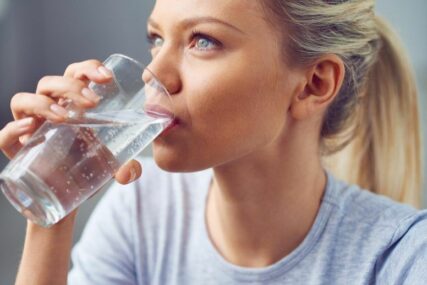 Pijte vodu da kilogrami odu