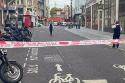 Dvojica policajaca izbodena u Londonu