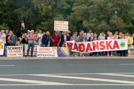 Na protestima ispred OHR-a zatraženo da se promijeni ime BiH
