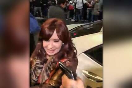 Objavljen video: Atentatoru na potpredsjednicu Argentine se zaglavio pištolj