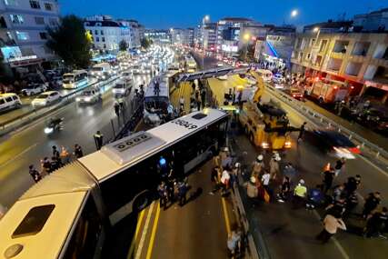 Sudar četiri metrobusa u Istanbulu, povrijeđeno najmanje 85 osoba