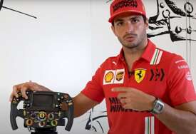 VIDEO: Carlos Sainz Jr. objašnjava što sve može volan bolida Formule 1