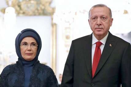 Erdoganova supruga na udaru kritičara zbog šopinga, vrtoglavo skupe odjeće, palate sa svilenim tapetama...