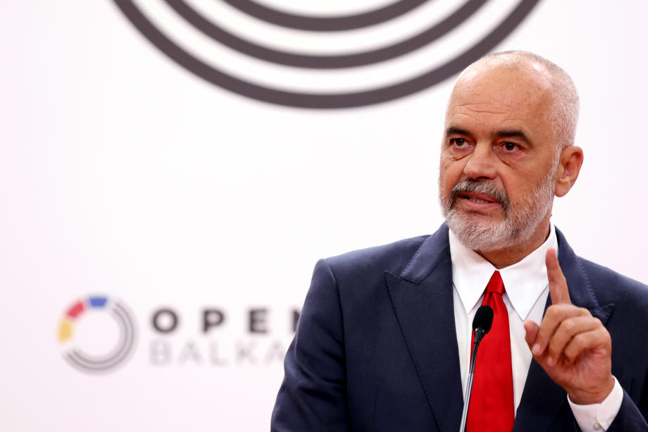 Edi Rama Putin Stalno Ponavlja Jednu Istu Rije Znam Koje Su Mu   Edi Rama 