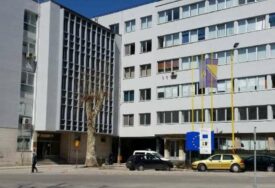 Sedam godina zatvora muškarcu koji je pretukao suprugu pa pucao na policiju u Teočaku