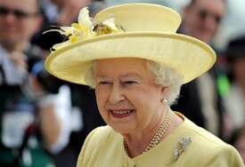 Čitačica s usana otkrila šta je kraljica Elizabeta kazala princezi Diani na dan njenog vjenčanja