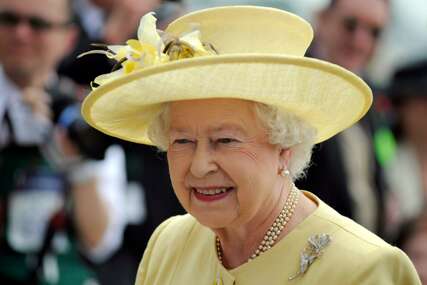 Kraljica Elizabeta nije se držala svih kraljevskih pravila, a jedno je prekršila u najemotivnijem trenutku