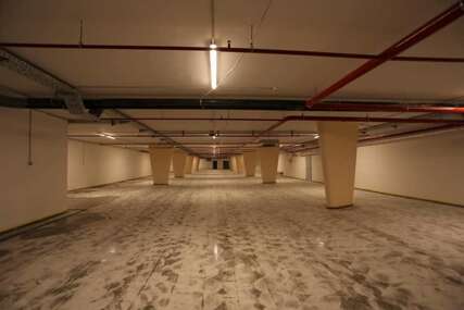Dugo se čekalo na obnovu ove garaže u Sarajevu: Uskoro 165 parking mjesta