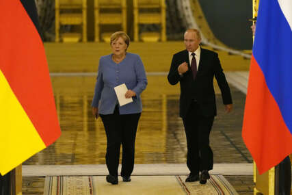 Ona ga zna najbolje: Merkel poručila da treba ozbiljno shvatiti Putinove nuklearne prijetnje