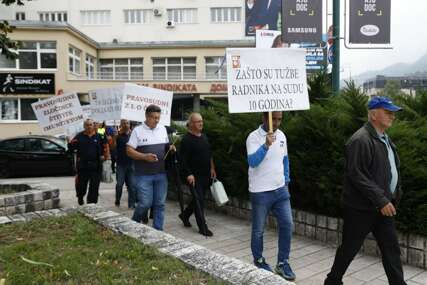 Protesti u Sarajevu: "Zašto su tužbe radnika na sudu 10 godina?"