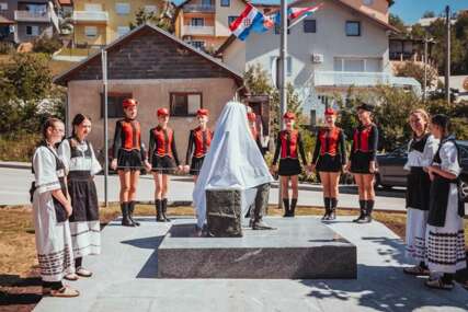 Spomenik "Ramski gastarbeiter" svečano otkriven u Prozor-Rami