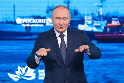 Putin naredio jačanje osiguranja kod raznesenog mosta na Krimu