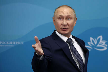 Insajder iz Kremlja tvrdi: Ovo je kraj Vladimira Putina