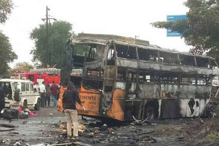 U Indiji poginulo najmanje 12 ljudi kada se zapalio autobus, više od 30 povrijeđeno