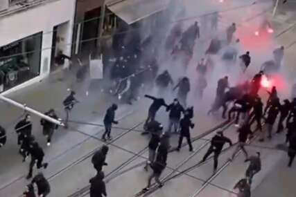 Nemile scene iz Francuske: Navijači se potukli na ulicama, snimak osvanuo na internetu