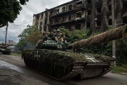 Ukrajinska vojska: Rusi kradu civilne automobile i bježe
