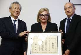 Priznanje ministra vanjskih poslova Japana dodijeljeno prof. dr. Azri Hadžiahmetović