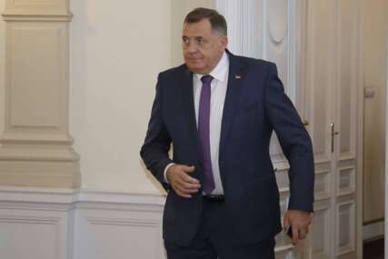 Dodik pozvao predstavnike vlasti u RS na vanredni sastanak