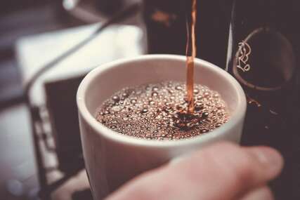 Trebaju li ljudi s visokim pritiskom piti kafu?