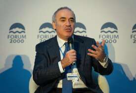 Kasparov: Svaki Rus koji trenutno živi u Rusiji dio je Putinovog ratnog stroja