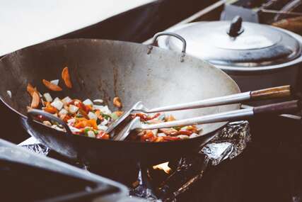 Kako jednostavno da spriječite miris od kuhanja po čitavoj kući?