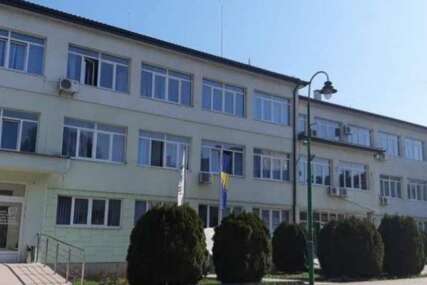 U Goraždu preminula žena nakon skoka s balkona