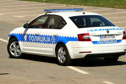 Kažnjen bahati vozač u Tesliću: Vozio BMW duplo više od ograničenja