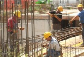 Ministarstvo izdalo preporuke poslodavcima za zaštitu radnika zbog visokih temperatura: Početi u 6, a između 12 i 17 sati uvesti prekid poslova na otvorenom