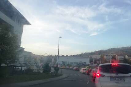 Sarajevska svakodnevnica: Kolaps saobraćaja gotovo u svim smijerovima