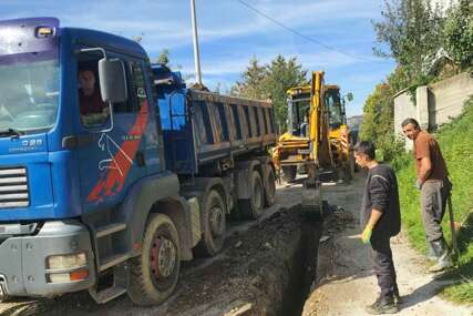 Počela izgradnja vodovodne mreže u ulici Ferida Srnje, u Švrakinom Selu