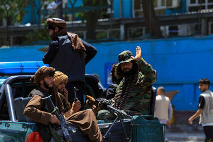 Petero ubijenih u napadu na talibansko vozilo s medicinskim osobljem