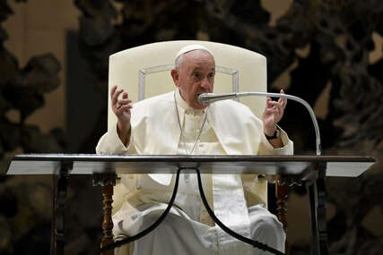 Papa apeluje na izbjegavanje nuklearnog rata