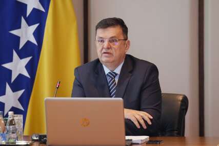 Dodiku upala kašika u med: Postavit će Tegeltiju na čelo UIO, a upražnjeno ministarsko mjesto dodijeliti "pobunjenicima" iz Istočnog Sarajeva?