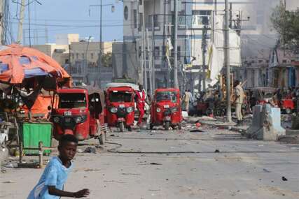 Samoubilački napad u glavnom gradu Somalije, strahuje se da ima žrtava