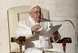 Papa Franjo bolestan, otkazao sve obaveze sa rasporeda