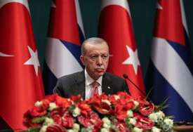 Erdogan: Niko ne treba biti uznemiren vojnim operacijama Turske