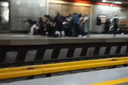 Iranska policija pucala u metrou punom ljudi i tukla žene jer nisu nosile hidžabe (VIDEO)