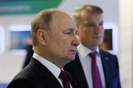 RUSKI KASAPIN STAO PRED MAJKE VOJNIKA Putin kritikovao širenje "lažnih vijesti"