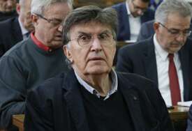 Ejup Ganić: “Treba nam jači Ured visokog predstavnika”