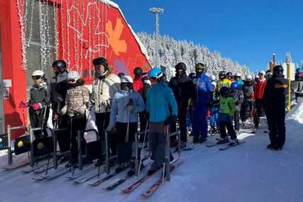 Koliko novca je potrebno četveročlanoj porodici za jedan dan skijanja na planinama u BiH?