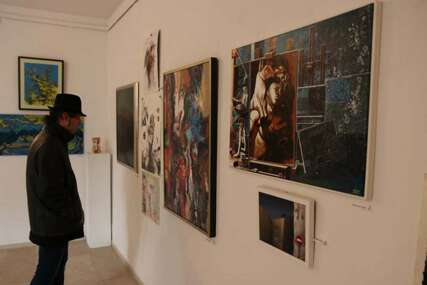 U Galeriji 'Roman Petrović' otvorena tradicionalna izložba za Dan državnosti BiH