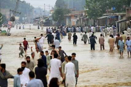 Sharif: Pakistanu potrebno ublažavanje duga dok se oporavlja od poplava